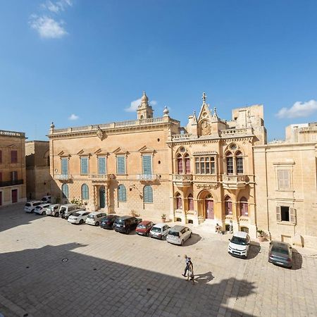 Palazzo 16Th Century Mdina, Opposite St Paul'S Cathedral By 360 Estates Lejlighed Eksteriør billede