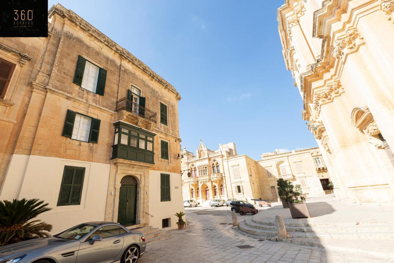 Palazzo 16Th Century Mdina, Opposite St Paul'S Cathedral By 360 Estates Lejlighed Eksteriør billede