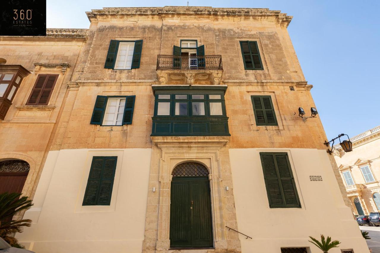 Palazzo 16Th Century Mdina, Opposite St Paul'S Cathedral By 360 Estates Lejlighed Eksteriør billede