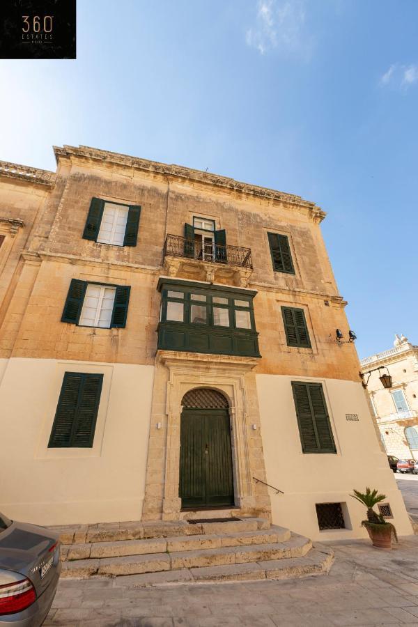 Palazzo 16Th Century Mdina, Opposite St Paul'S Cathedral By 360 Estates Lejlighed Eksteriør billede