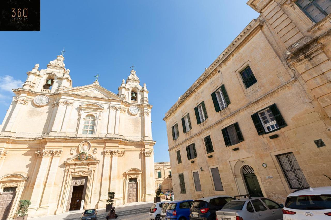 Palazzo 16Th Century Mdina, Opposite St Paul'S Cathedral By 360 Estates Lejlighed Eksteriør billede