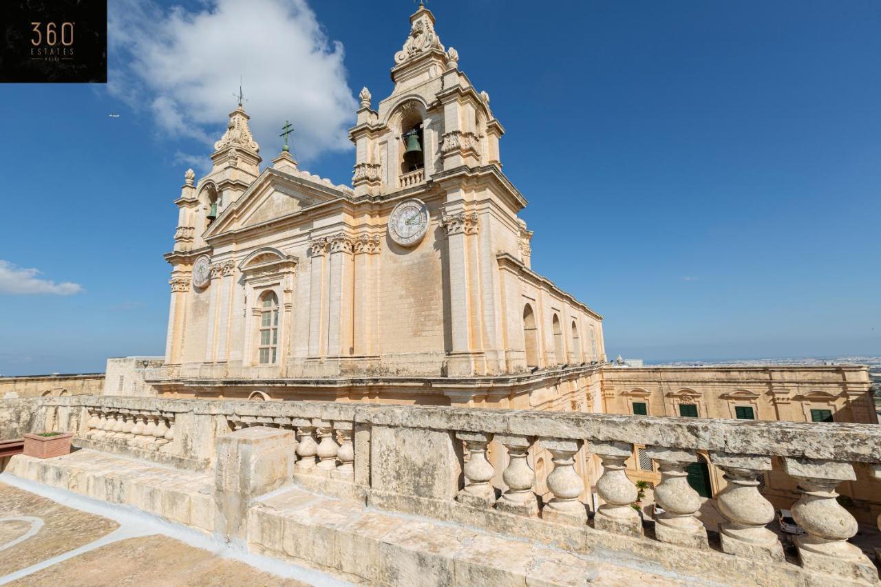 Palazzo 16Th Century Mdina, Opposite St Paul'S Cathedral By 360 Estates Lejlighed Eksteriør billede