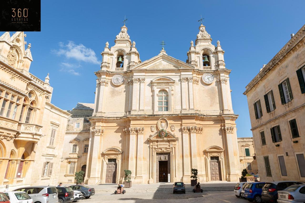 Palazzo 16Th Century Mdina, Opposite St Paul'S Cathedral By 360 Estates Lejlighed Eksteriør billede