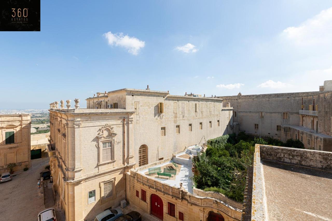 Palazzo 16Th Century Mdina, Opposite St Paul'S Cathedral By 360 Estates Lejlighed Eksteriør billede